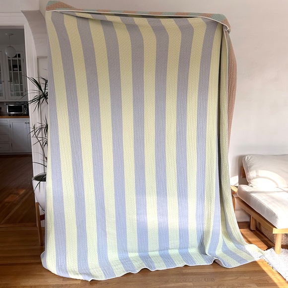 Dusen Dusen cool stripe gauzy cotton coverlet quilt throw blanket duvet stripes - Picture 8 of 13
